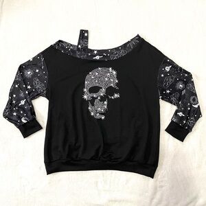 NEW Black White Skull Galaxy Long Sleeve Top Off Shoulder Women's Size 0XL SHEIN